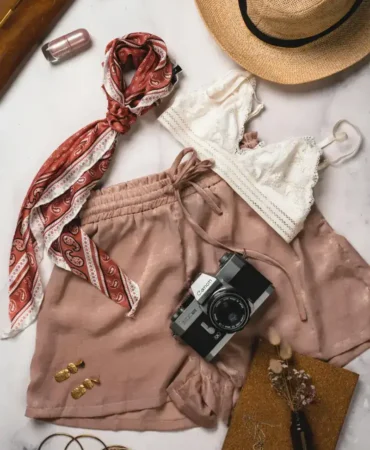 Chanel'in çıplak ayak görünümlü sandaletinin fiyatı dikkat çekti